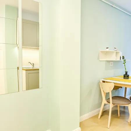 5 Min To Everything-stylish-modern-old Center Lägenhet Braşov