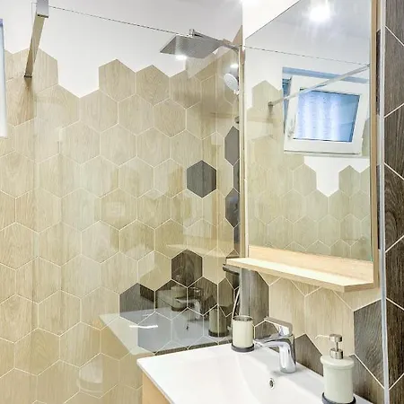 5 Min To Everything-stylish-modern-old Center